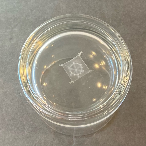 ETCHED CROWN ROYAL 3D Laser Hologram Floating Crown on Pillow Whisky Glass Cup - Picture 7 of 7